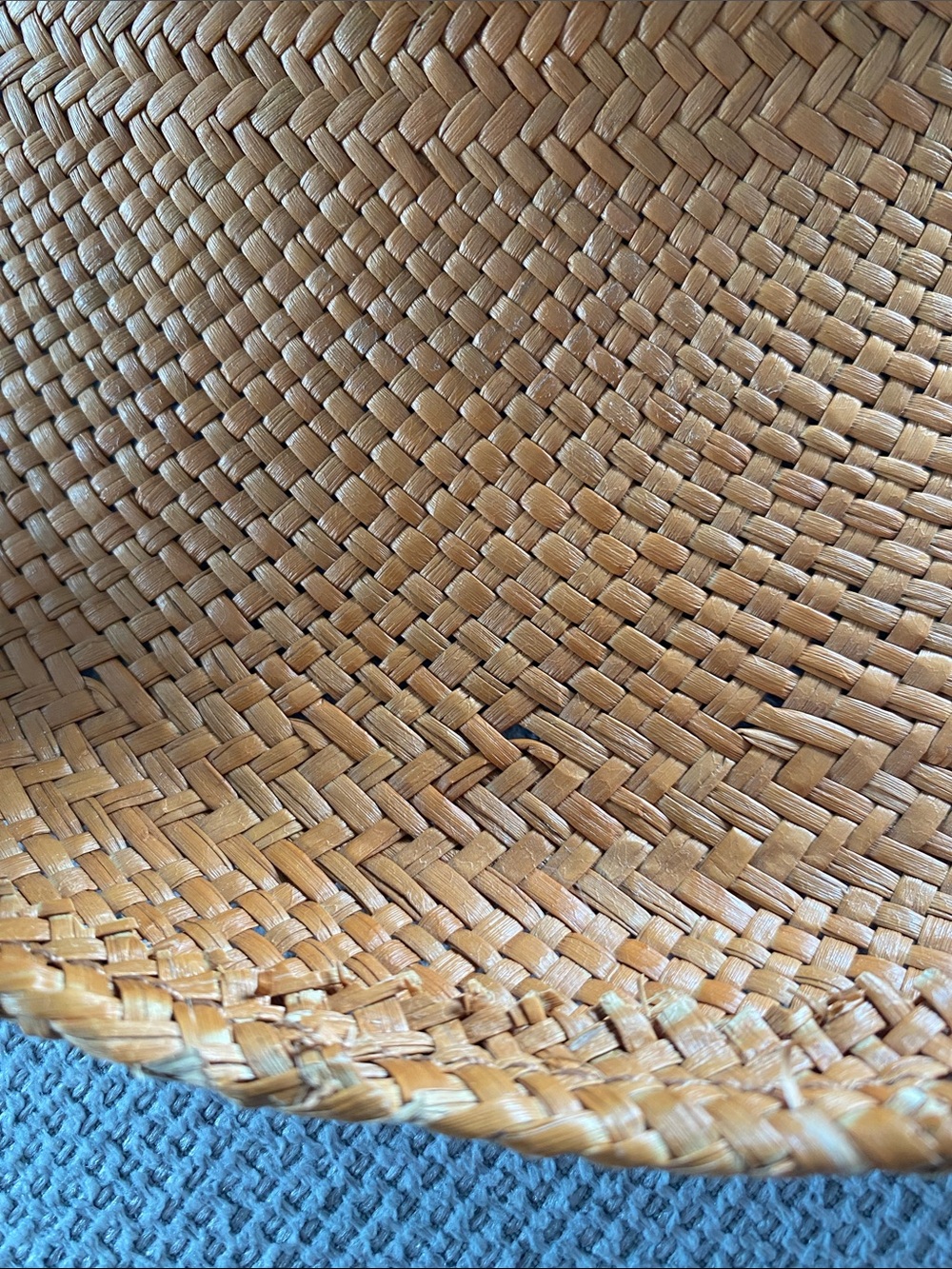 Straw Hat. Susan Carrolan Millinery Made In Aspen. Little shell embellishments. - Picture 10 of 11